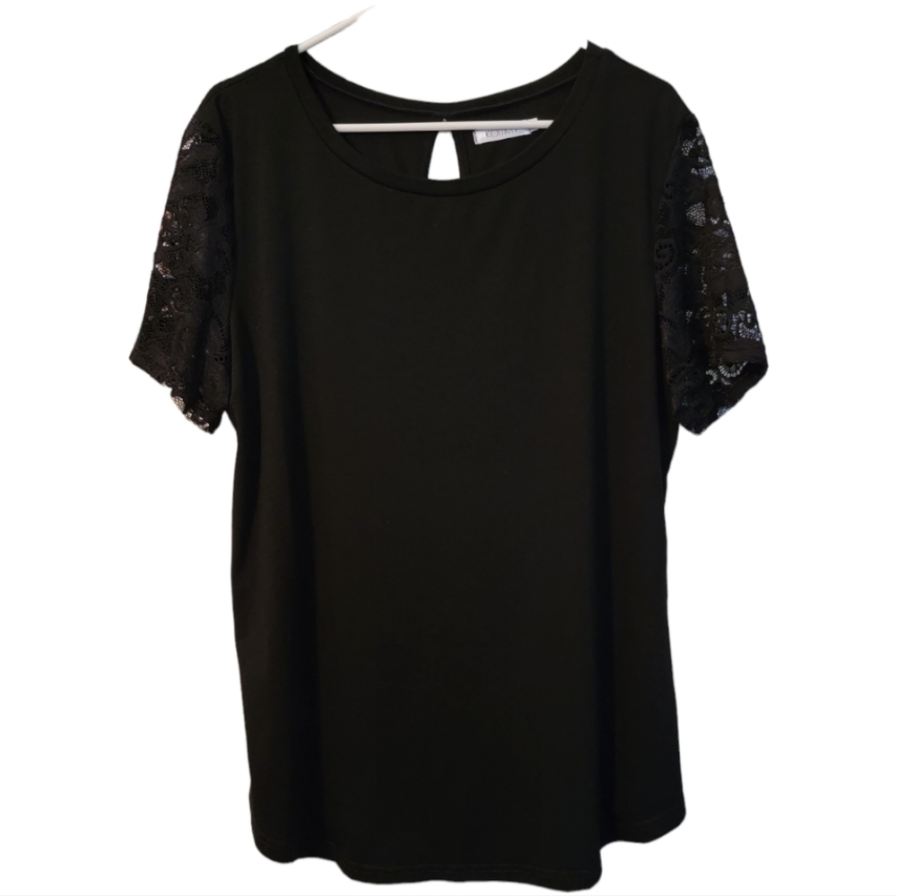 NWOT Women's black tee with lacey sleeves